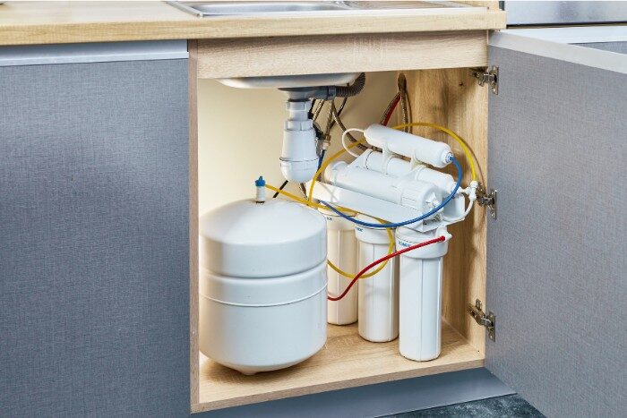Advanced home water filtration unit using reverse osmosis