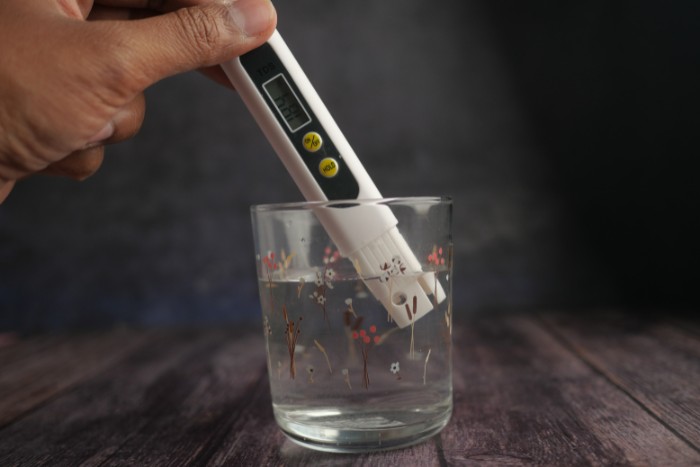 Using a digital TDS meter to test for tap water hardness